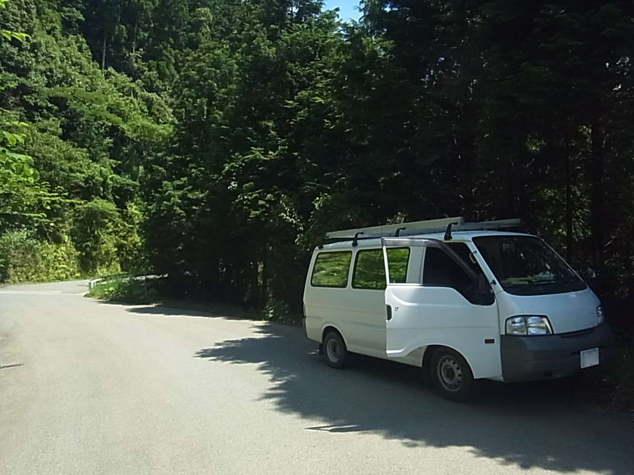 駐車場で火葬はOK?ペット火葬車 許可と場所の基準